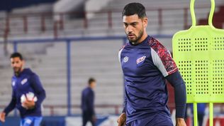 Emiliano Ancheta en la práctica nocturna de Nacional