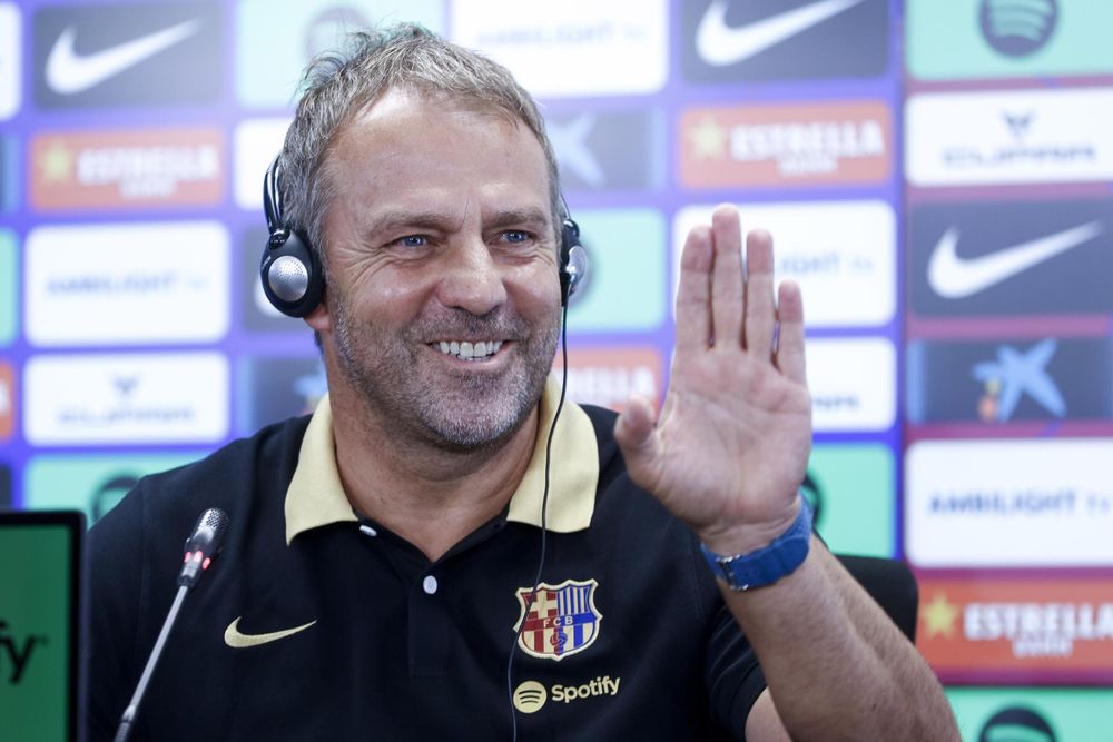 Hansi Flick en rueda de prensa.