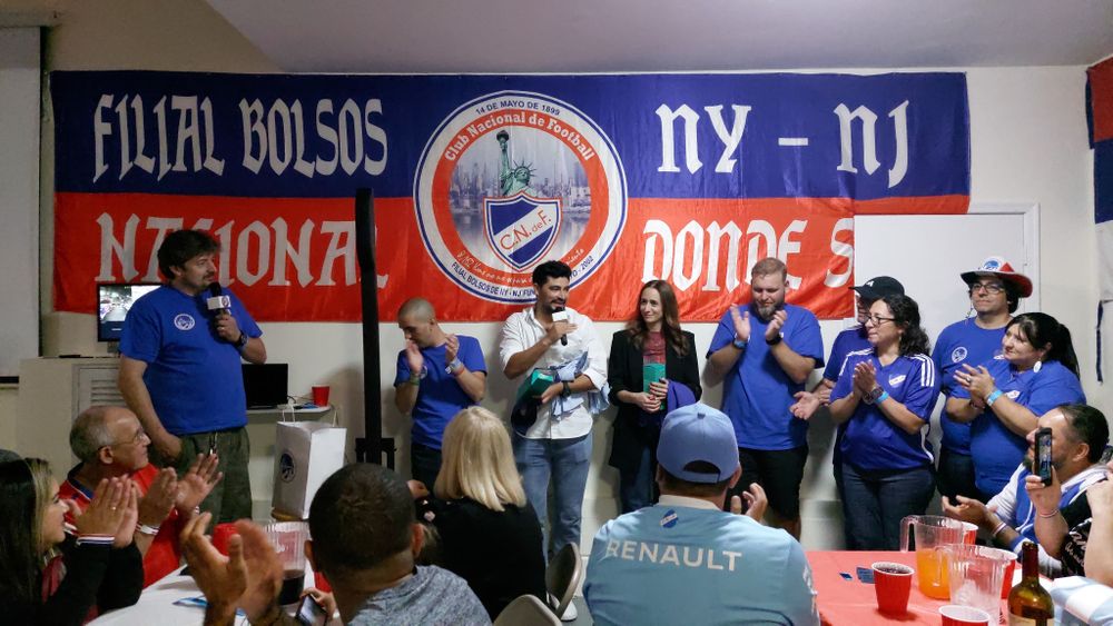 El emocionante homenaje al Chory Castro que le hicieron los hinchas de Nacional en Nueva York y Nueva Jersey El emocionante homenaje al Chory Castro que le hicieron los hinchas de Nacional en Nueva York y Nueva Jersey