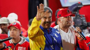 El presidente de Venezuela, Nicolás Maduro, celebra la victoria de su tercer mandato en las elecciones presidenciales, en Caracas, Venezuela.