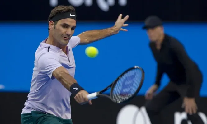 Federer avanza en la Copa Hopman