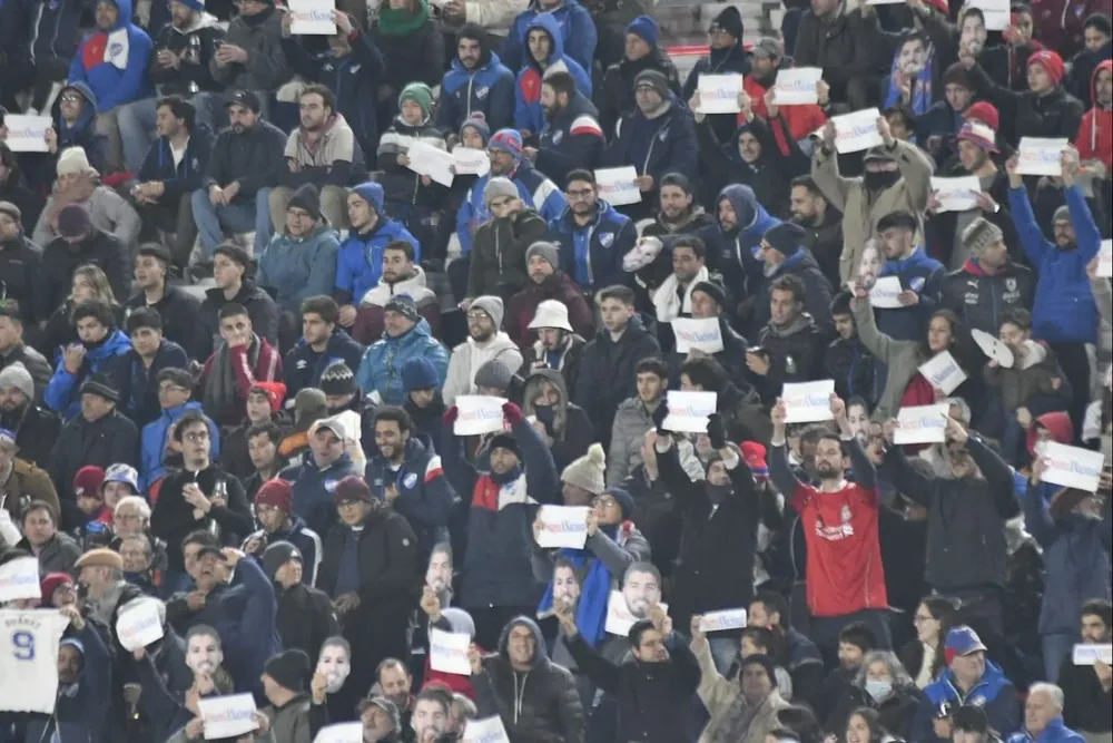 El pedido de los hinchas para que vuelva Suárez