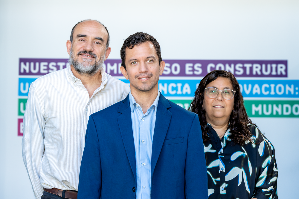 Nuevo presidente del Directorio de la Agencia Nacional de Investigación e Innovación (ANII), Álvaro Brunini junto a Sara Goldberg y David González como directores