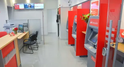 Santander inauguró local en Colonia del Sacramento