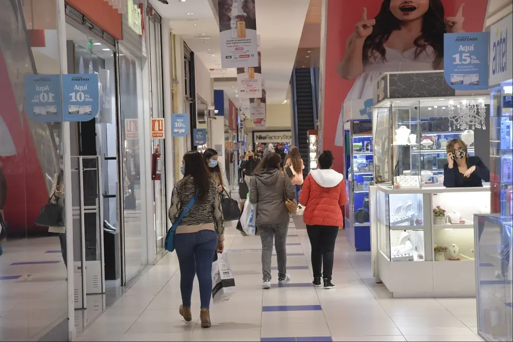 Mejoró la confianza de los consumidores