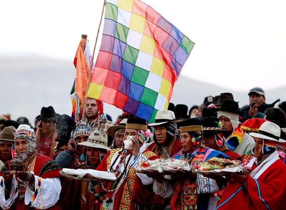 La bandera aymara es reconocida en amplios lugares del continente.