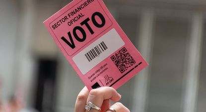 Con posiciones divididas, trabajadores de bancos públicos definen si aceptan ajustes salariales y partidas por $ 15.200