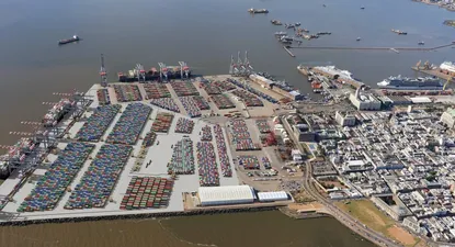 La extensión de la terminal es por 50 años, hasta 2081.