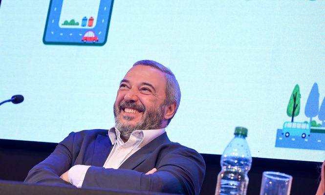 Mario Bergara durante la campaña que lo llevó a ser intendente de Montevideo