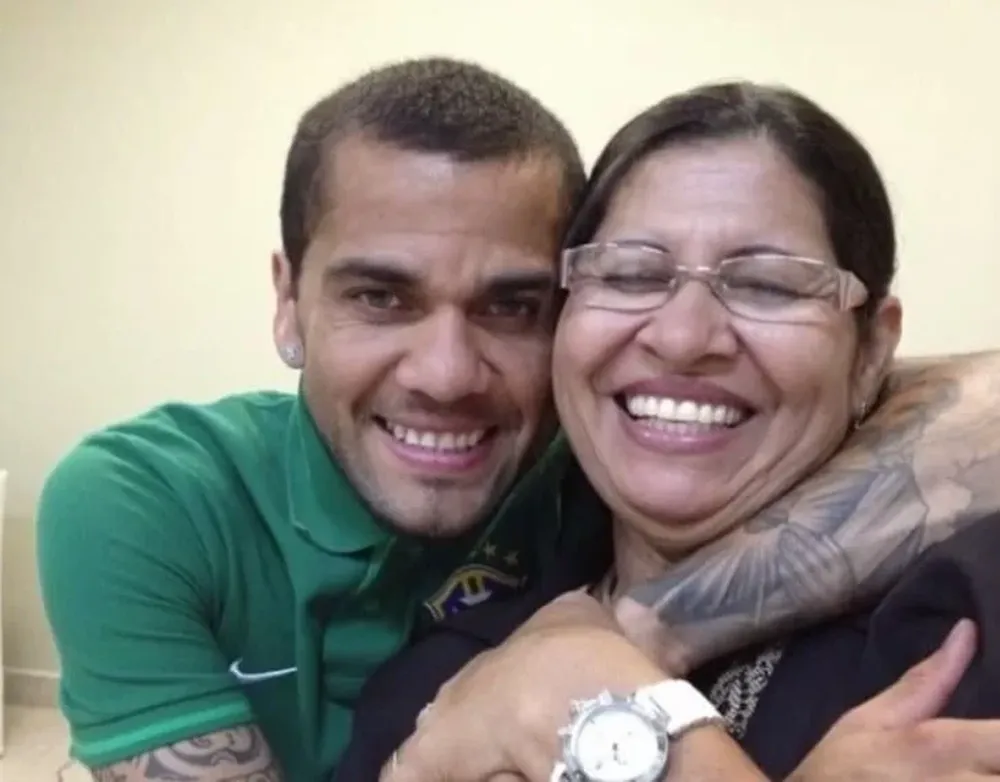 Daniel Alves y su madre Lucía