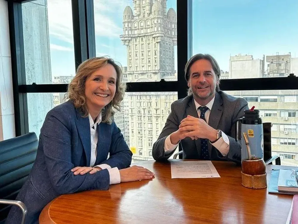 Raffo y el presidente Lacalle Pou durante la reunión