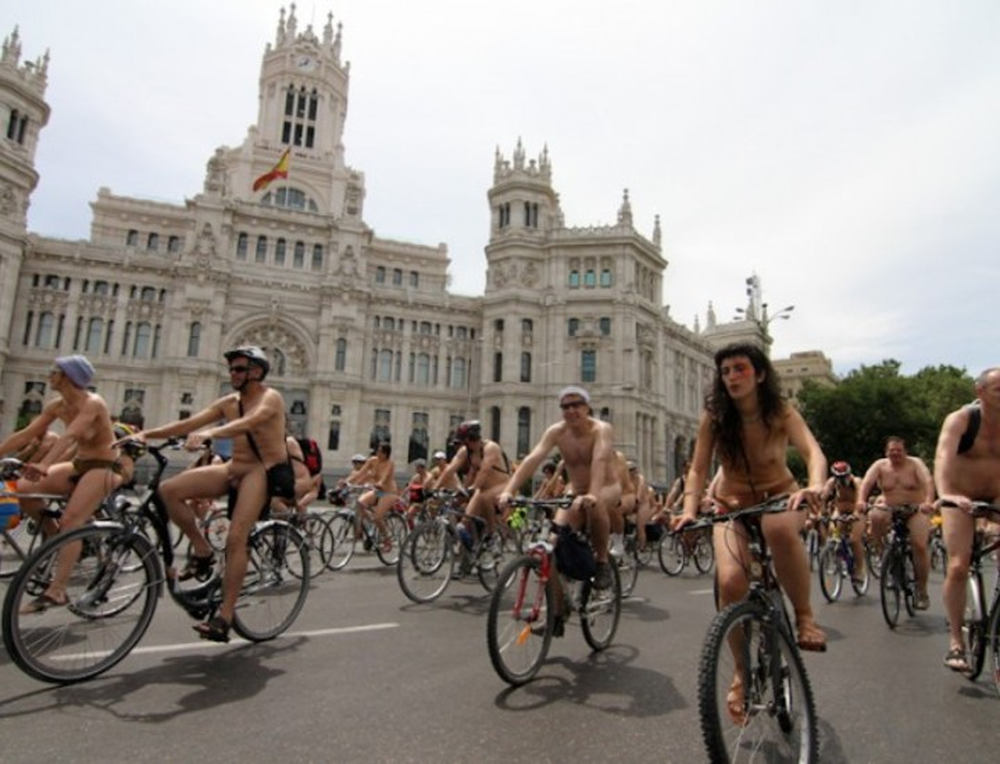 La marcha ciclonudista de PedaLibre