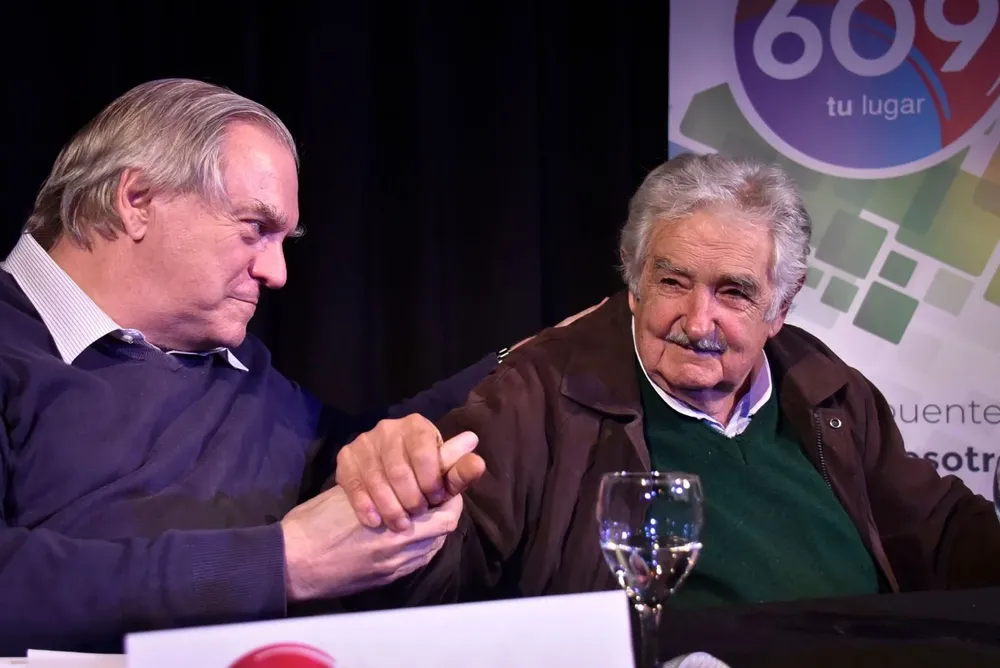 MUJICA%20JUAN%20RAUL%20FERREIRA%20%20CDS.webp