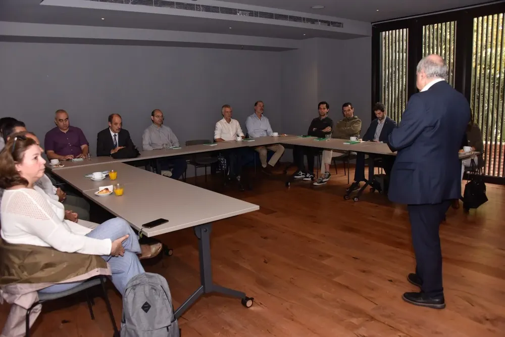 DataCenter y Seguridad de HPE Aruba Networking.