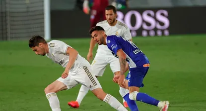 Valverde aportó lo suyo para que Real Madrid volviera a sacarle cuatro puntos a Barcelona y acaricie el título