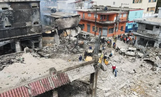 El Instituto Nacional de Ciencias Forenses dominicano (INACIF) confirma 32 fallecimientos, de los cuales se han identificado 13 cadáveres y entregado a los familiares 11 cuerpos