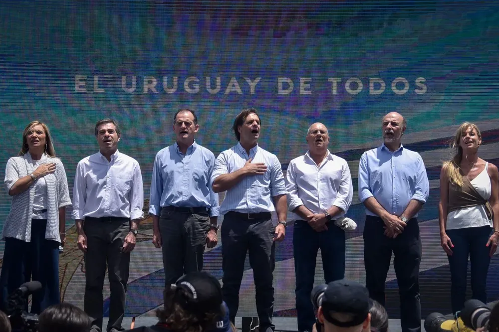 Los principales líderes de la denominada coalición multicolor el 30 de noviembre de 2019