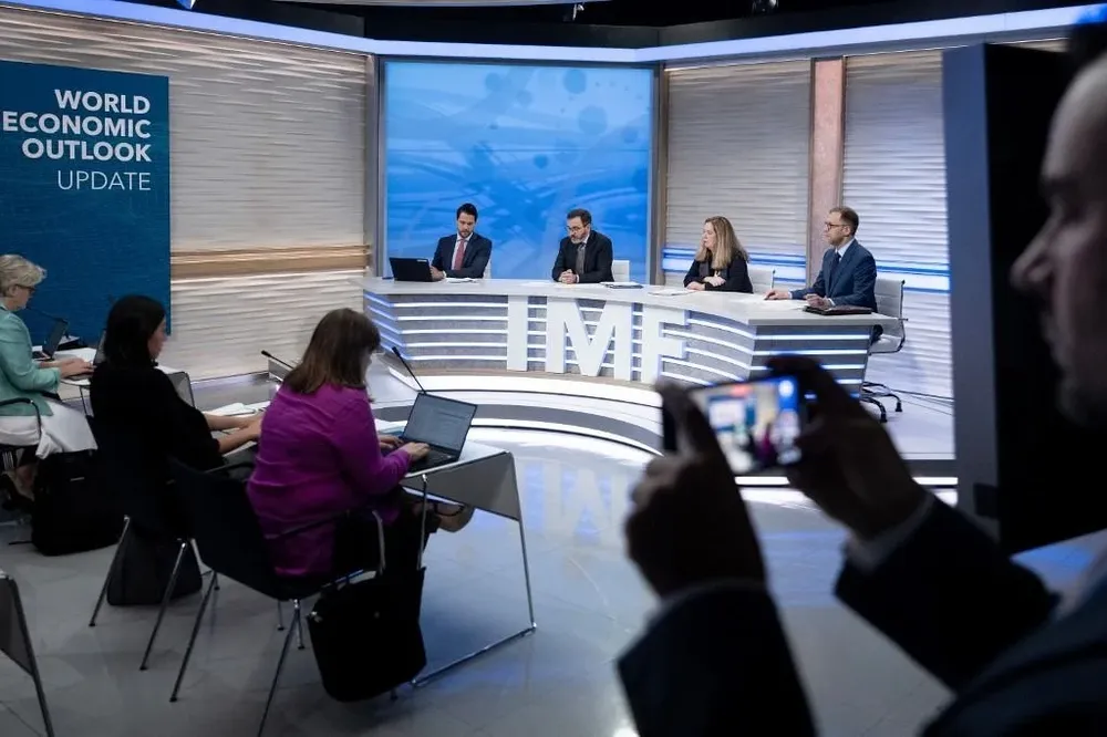 El crecimiento previsto para 2023 es bastante inferior al 3,9% de 2022 por la reciente moderación de la expansión post pandemia