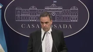 Adorni en conferencia