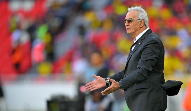 El DT uruguayo Jorge Fossati, criticado por hinchas y periodistas en Perú, está bajo evaluación en la selección incaica