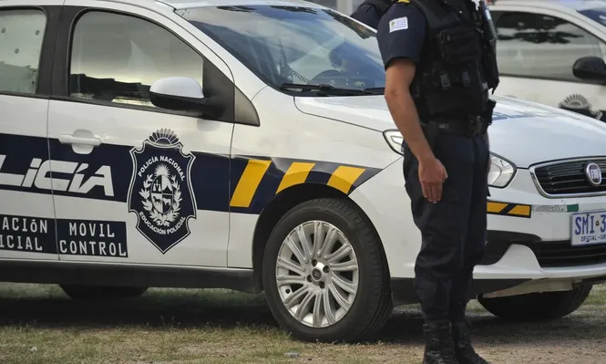 Archivo: Policías en Zona 3