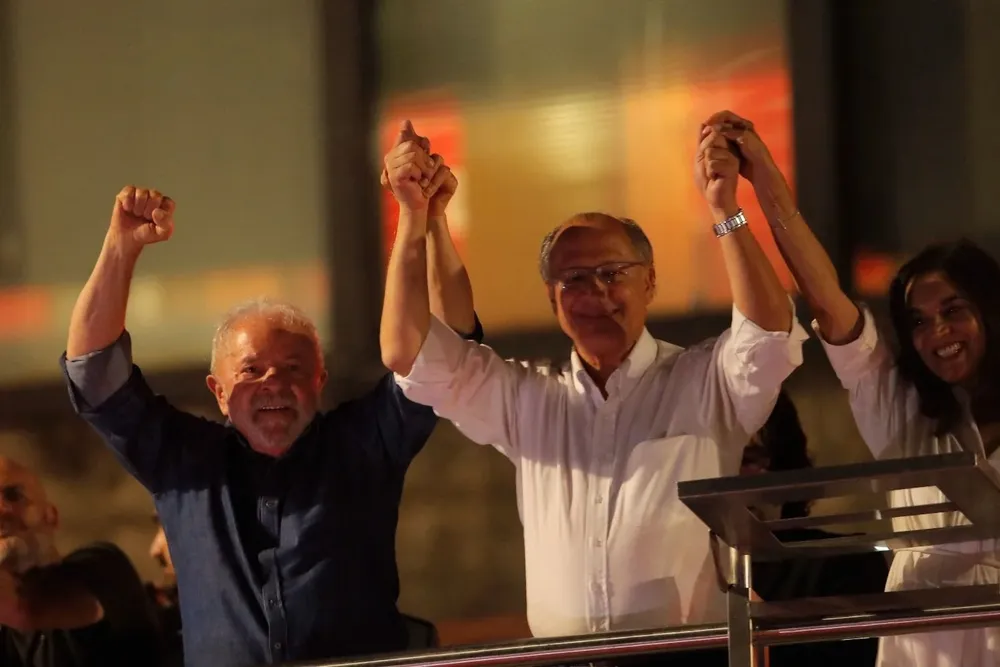 Lula y Alckmin celebran la victoria en las elecciones presidenciales