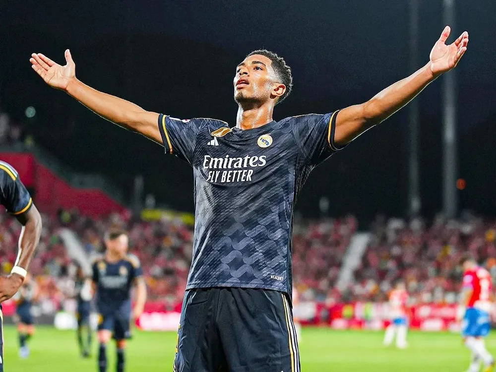 El Real Madrid trepa a la cima.