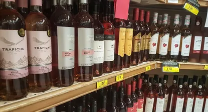 Venta de alcohol en locales comerciales