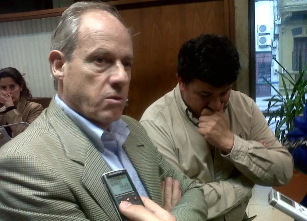 Gastón Inda (Wanderers) habla y Yamandú Costa (Juventud) escucha