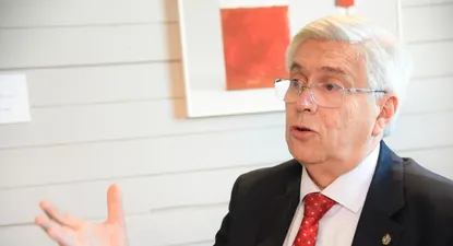 Tabaré Viera, ministro de Turismo