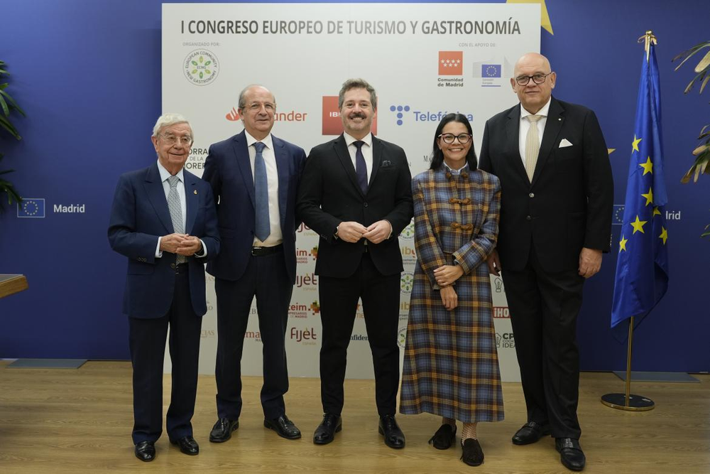 Mariano De Paco Serrano inaugura el l Congreso Europeo de Gastronomía y Turismo.