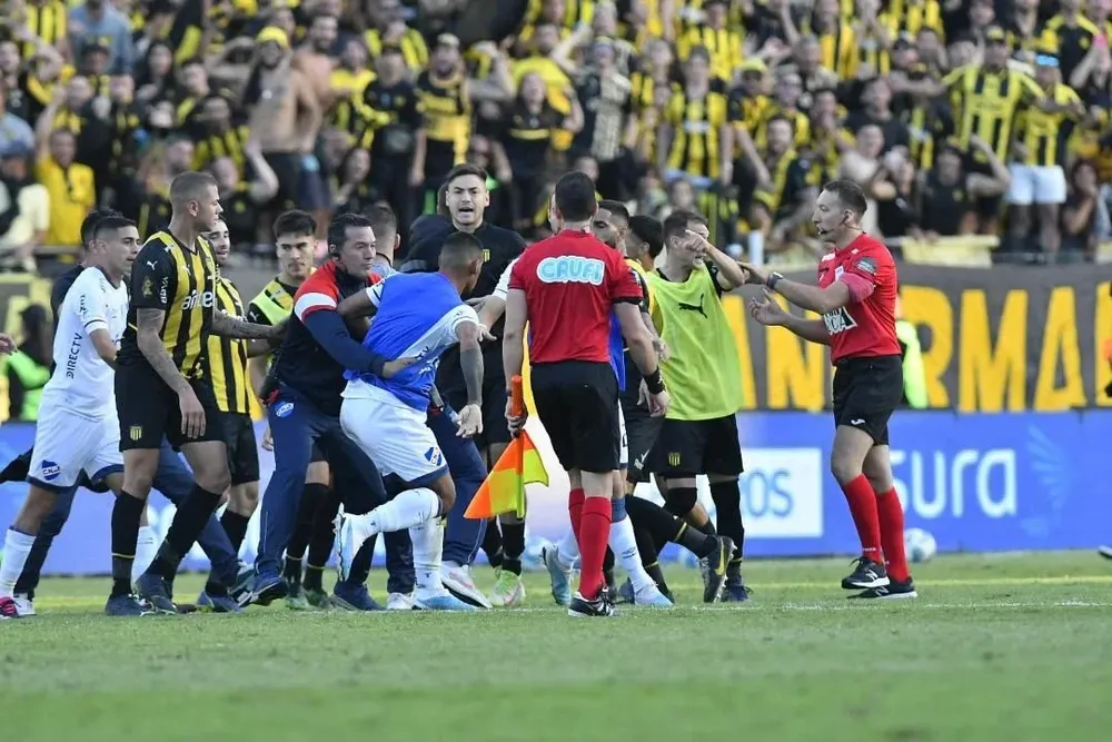 Los incidentes al final del clásico
