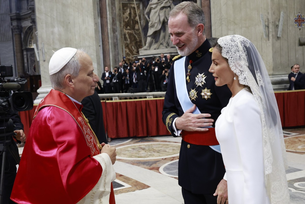 El Papa León XIV y los Reyes Felipe VI y Letizia.