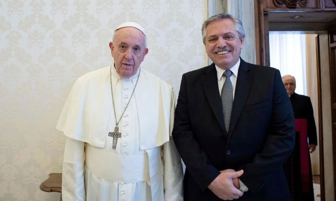Alberto fernández canceló su visita al Papa Francisco prevista para fines de noviembre