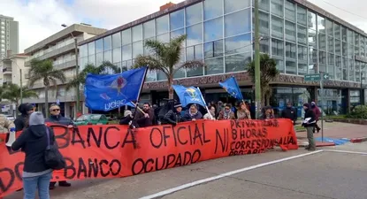 Sucursal del Banco República en Punta del Este. Marcelo Umpiérrez