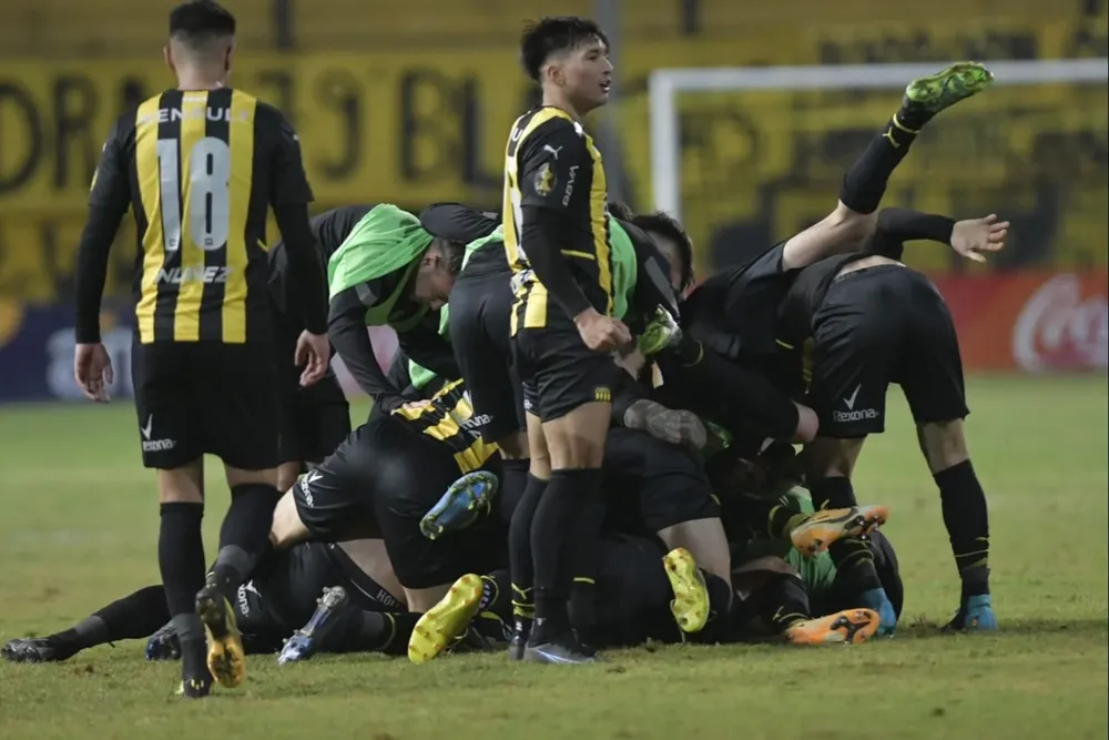 Peñarol jugará las semifinales de la Copa AUF Uruguay