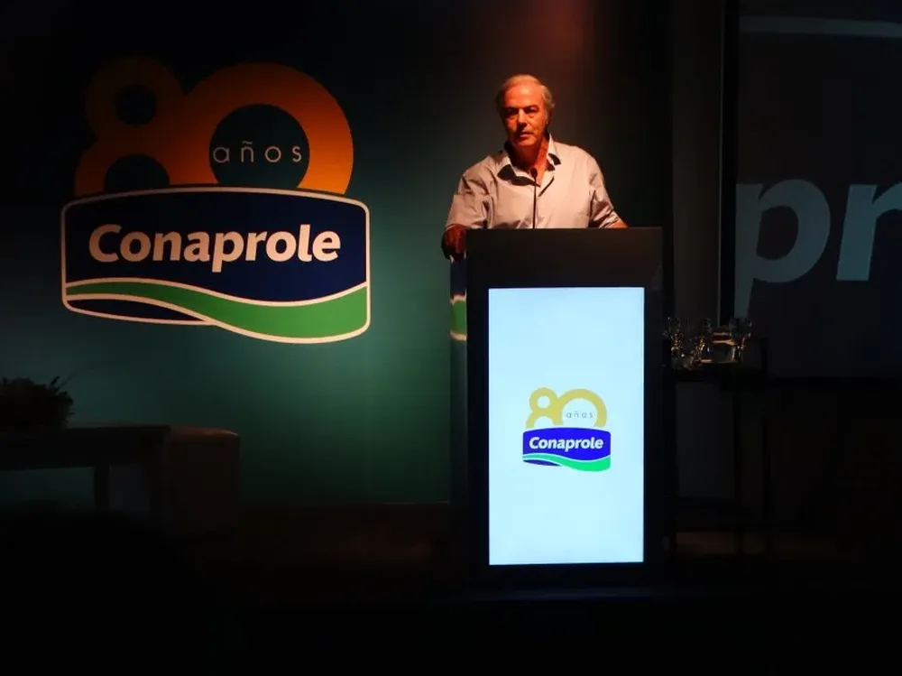 Álvaro Ambrois, presidente de Conaprole, en su exposición en la Quinta de Arteaga.