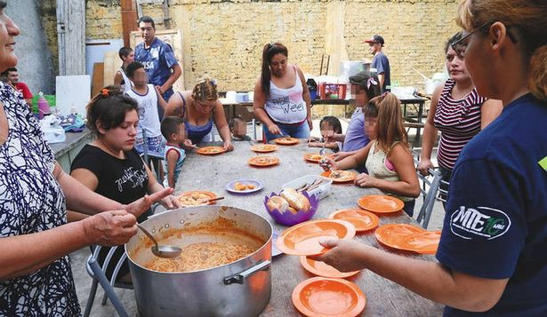 Capital Humano denunció que la mitad de los comedores sociales subsidiados por el Estado no existen
