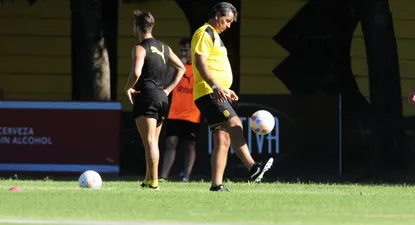 El entrenador pretende una mitad de cancha que se adapte a diferentes sistemas tácticos.