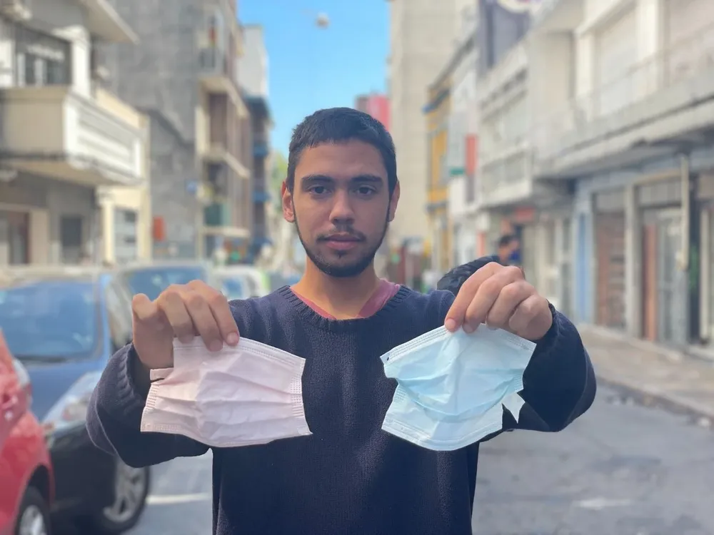 Joaquín Bentacor decidió recolectar tapabocas con el fin de reciclarlos