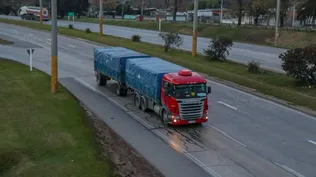 Camión de transporte de carga internacional