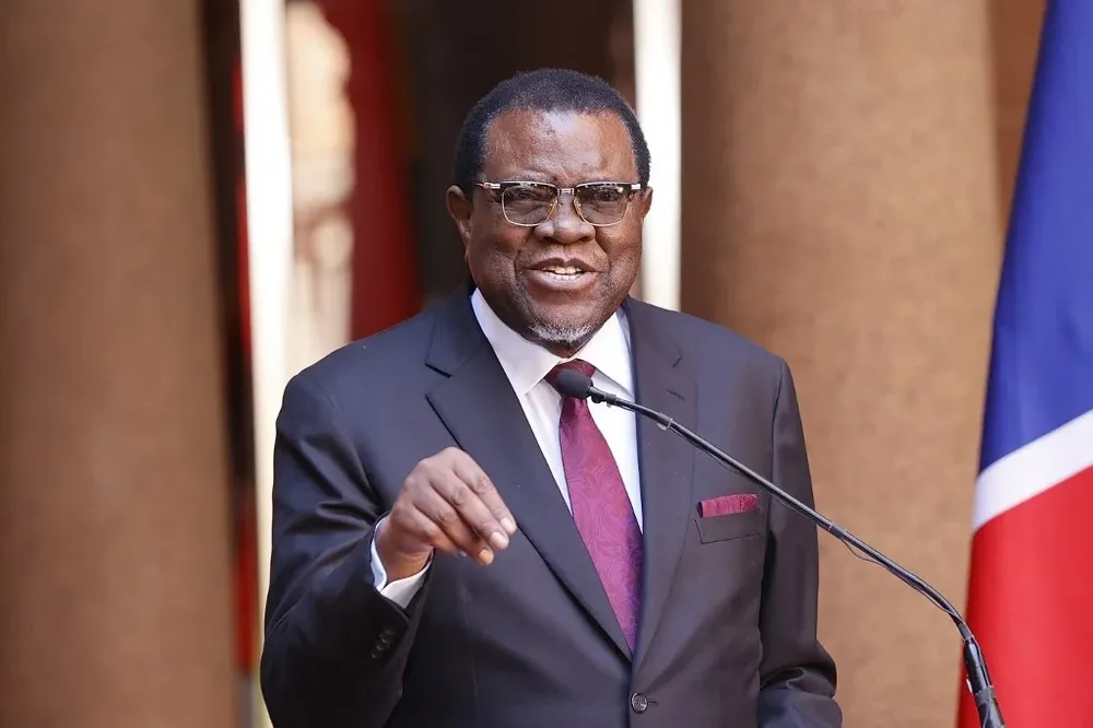 Hage Geingob fue el tercer presidente del país, que logró su independencia en 1990, y el primero que no era de la etnia mayoritaria ovambo.