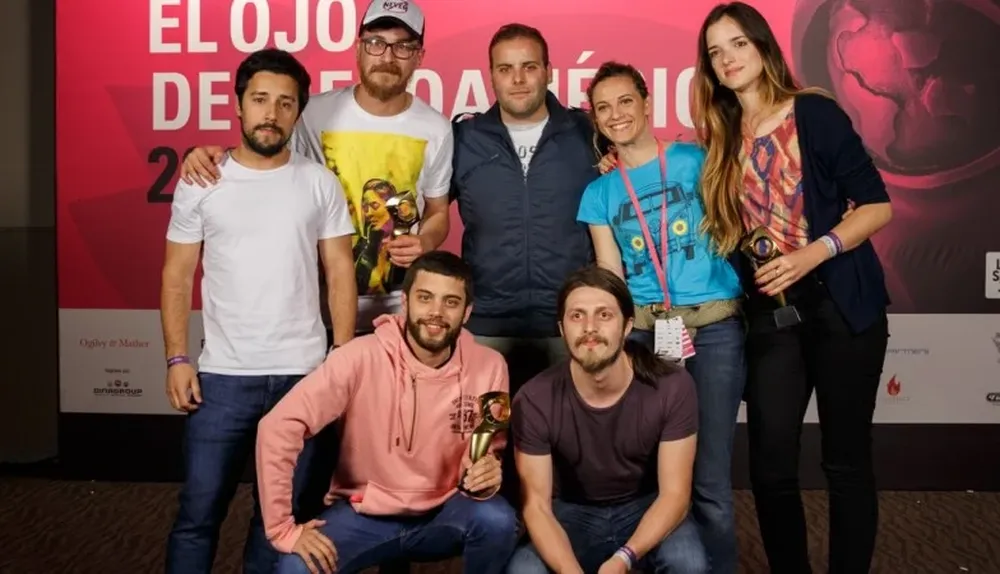 El equipo de Lowe Ginkgo con su premio
