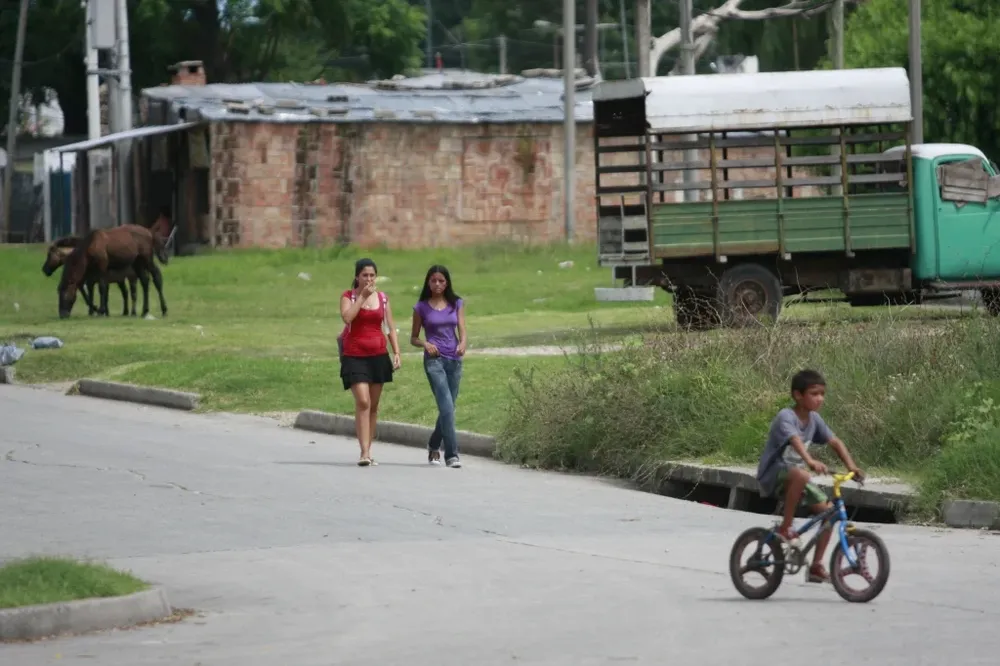 Recorrida por el Barrio Marconi