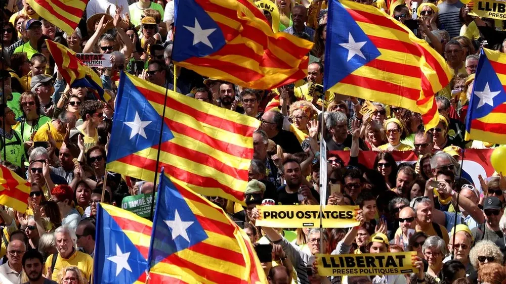 La presión de los independentistas catalanes sigue siendo fuerte.
