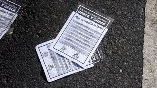 Volantes distribuidos durante la última movilización de los trabajadores de la industria láctea.