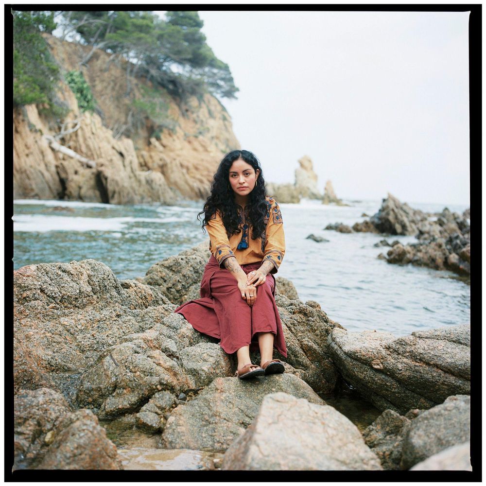 Mendoza admite que pasa buena parte del tiempo "encabronada" por lo que ha vivido y lo que sigue viviendo.