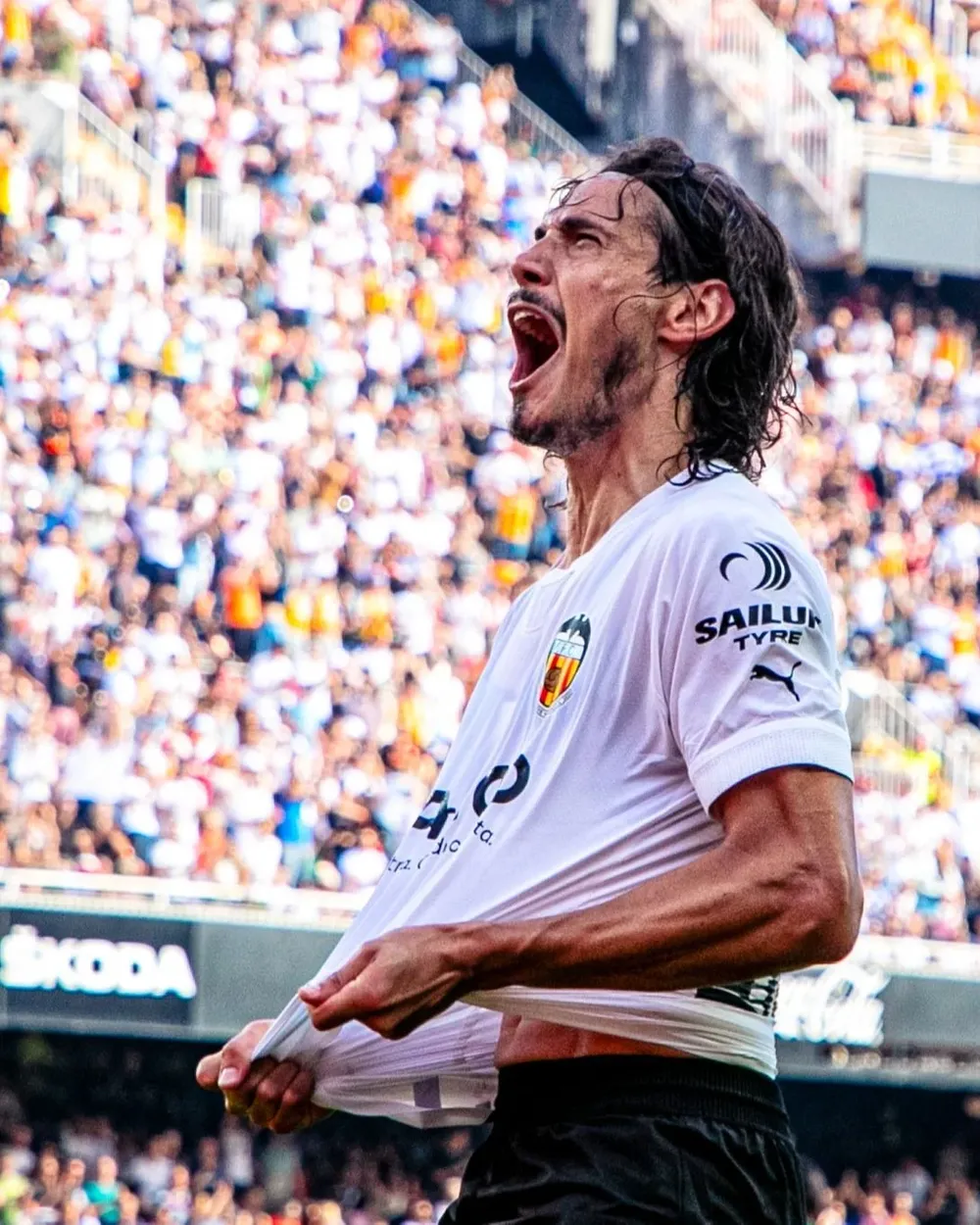 Cavani está pronto para volver al equipo de Valencia