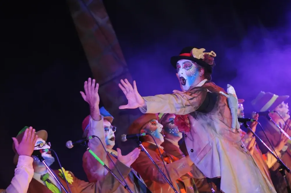 A Contramano durante su show en el Teatro de Verano