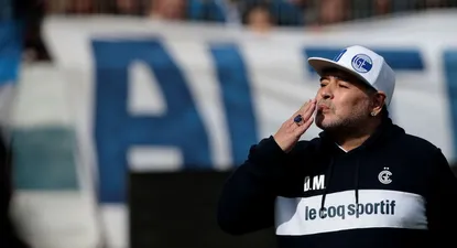 el diego no se va: maradona da marcha atras a su renuncia en gimnasia
